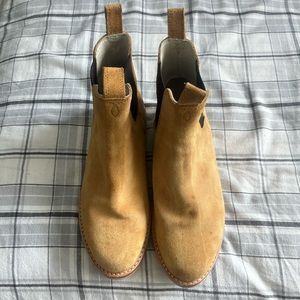 RGT Chelsea Boots Tan Suede